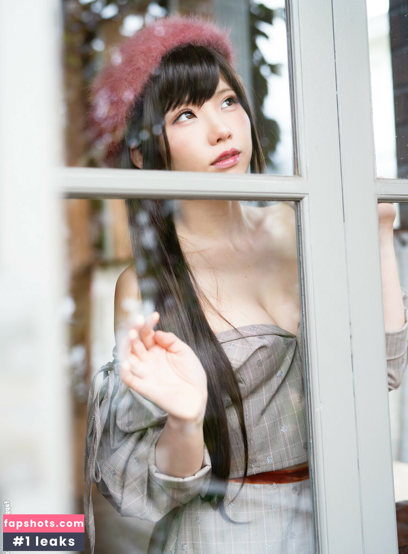 Enako gallery photo #33