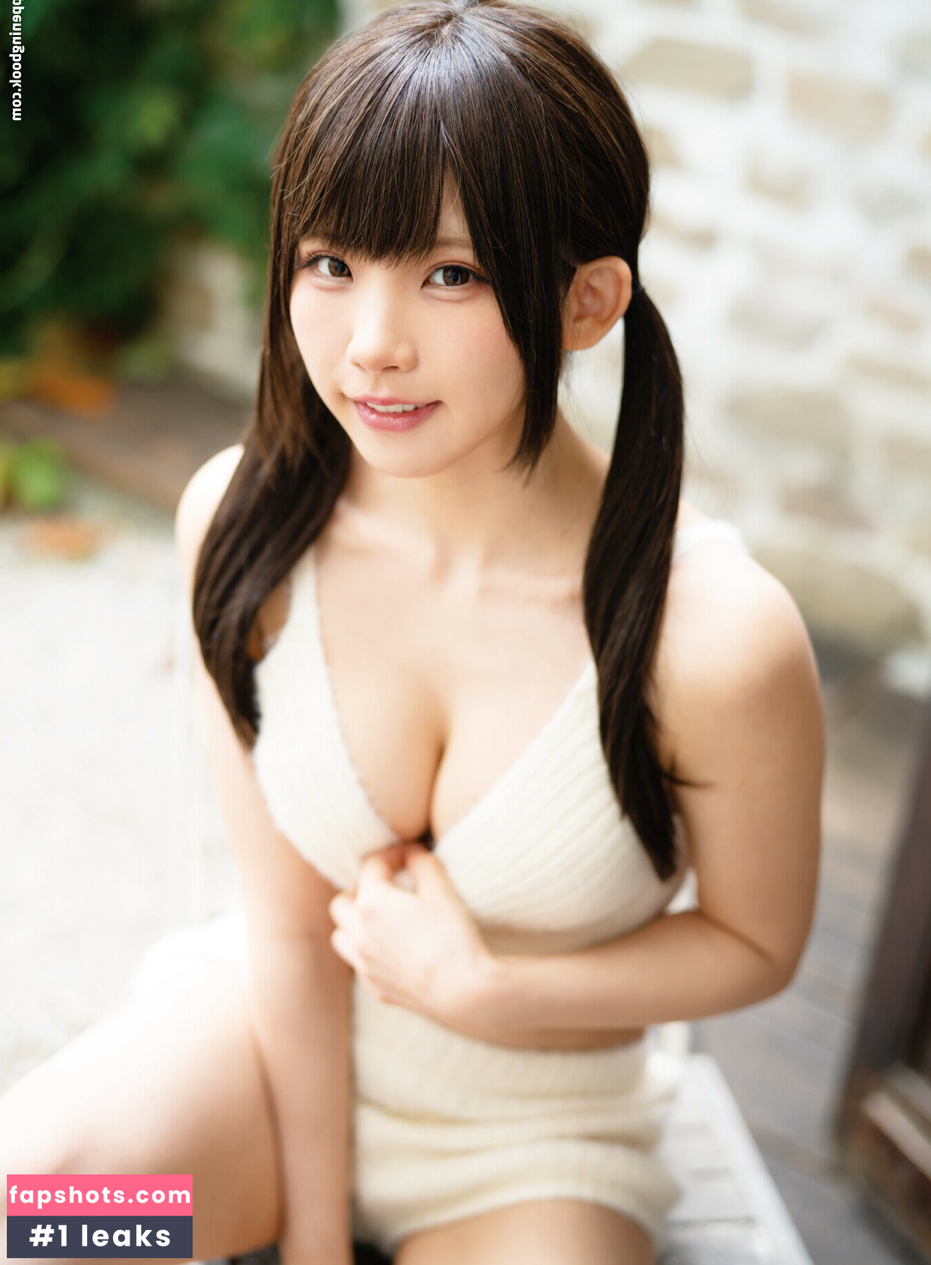 Enako gallery photo #39