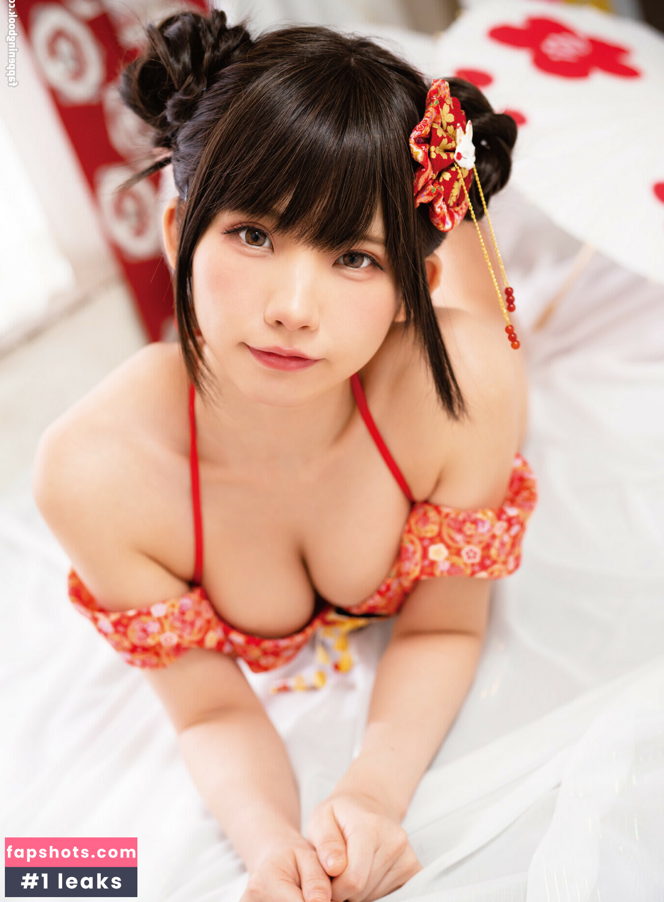 Enako gallery photo #41