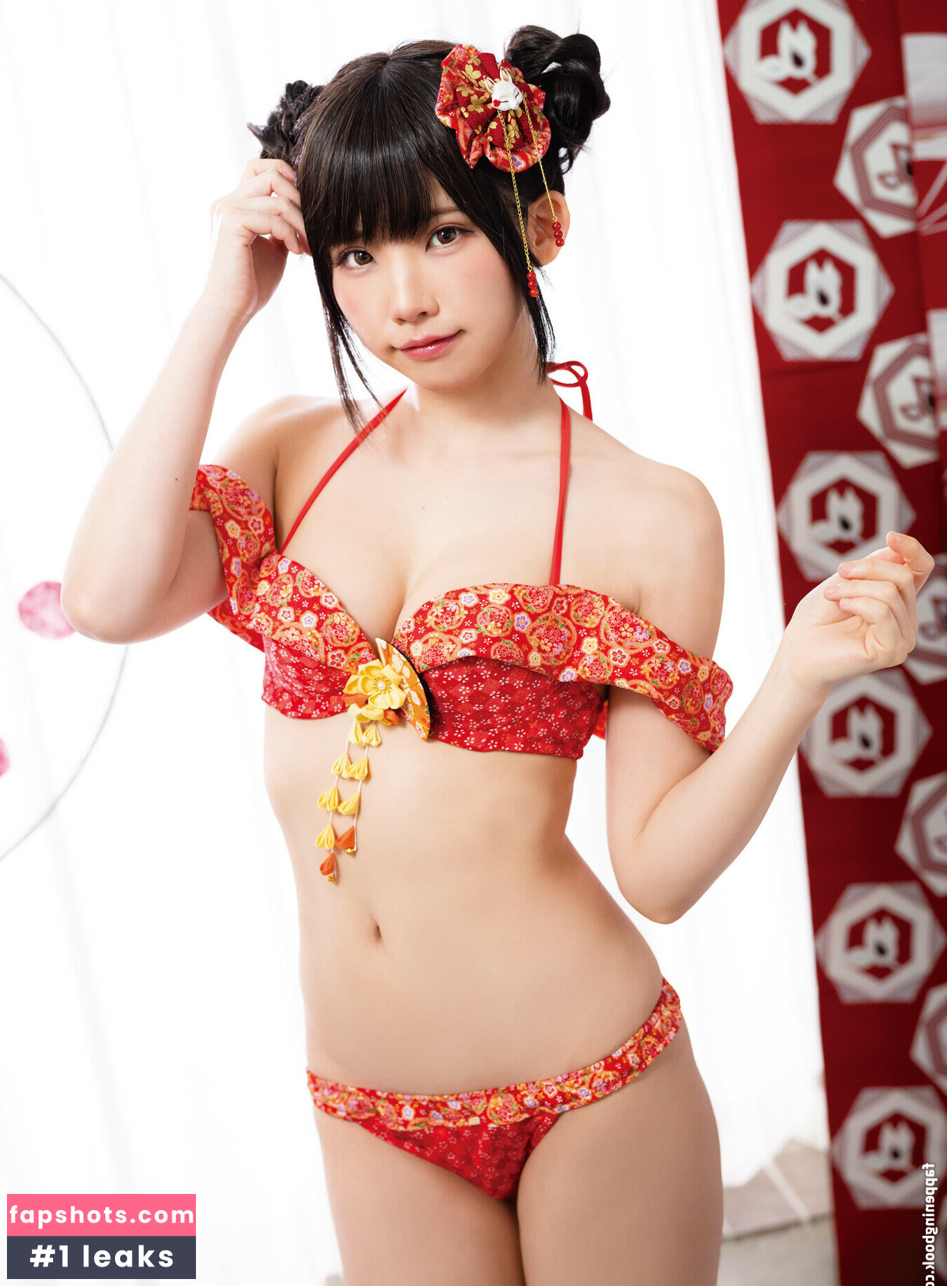 Enako gallery photo #45