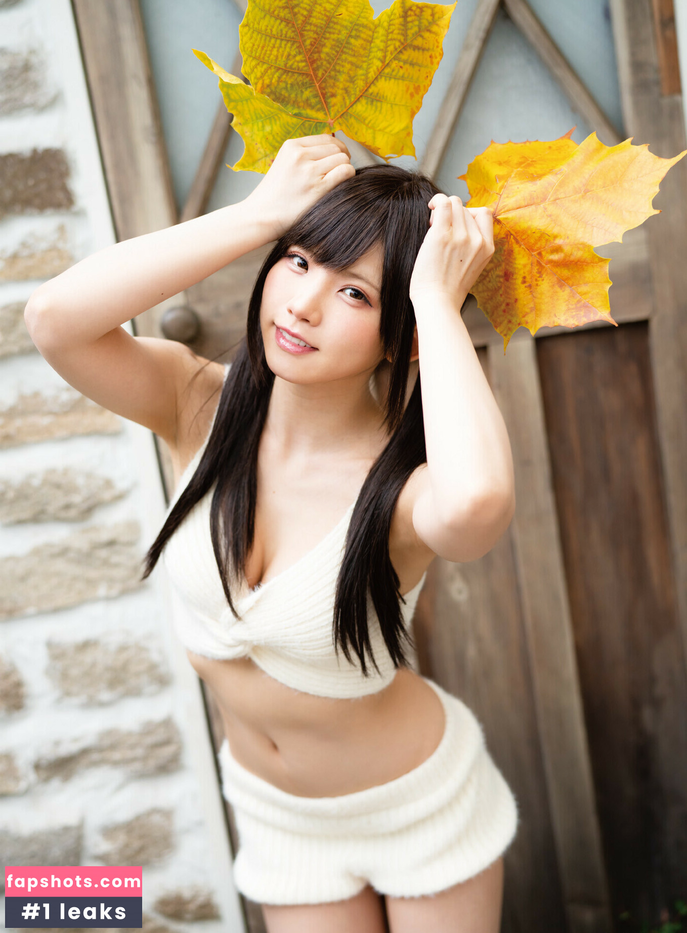 Enako gallery photo #46