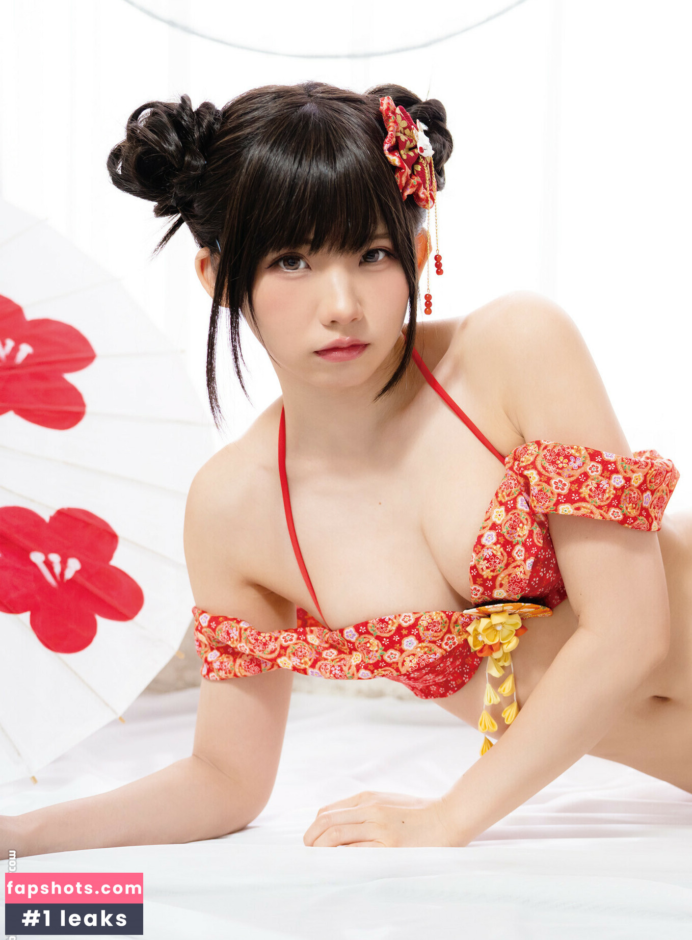 Enako gallery photo #47