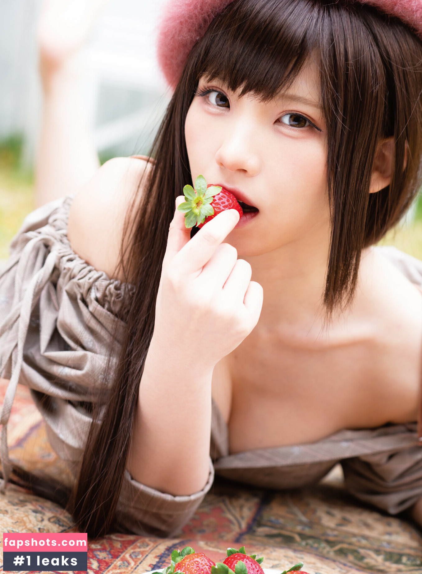 Enako gallery photo #54