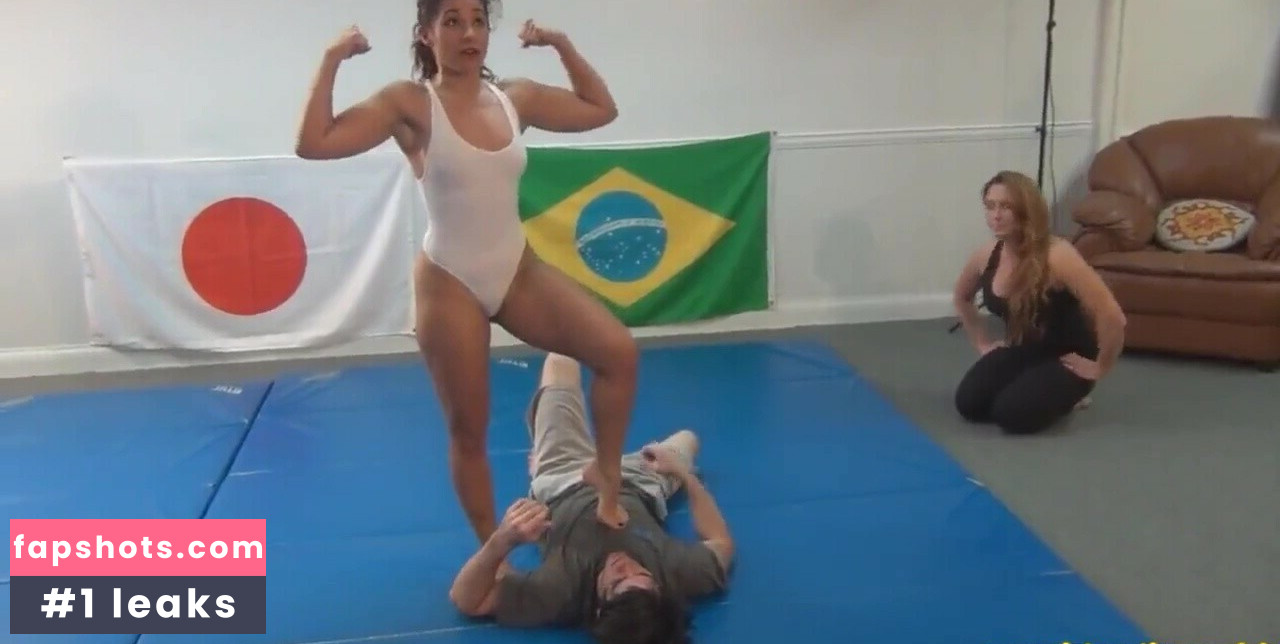 Enchantress Sahrye gallery photo #4