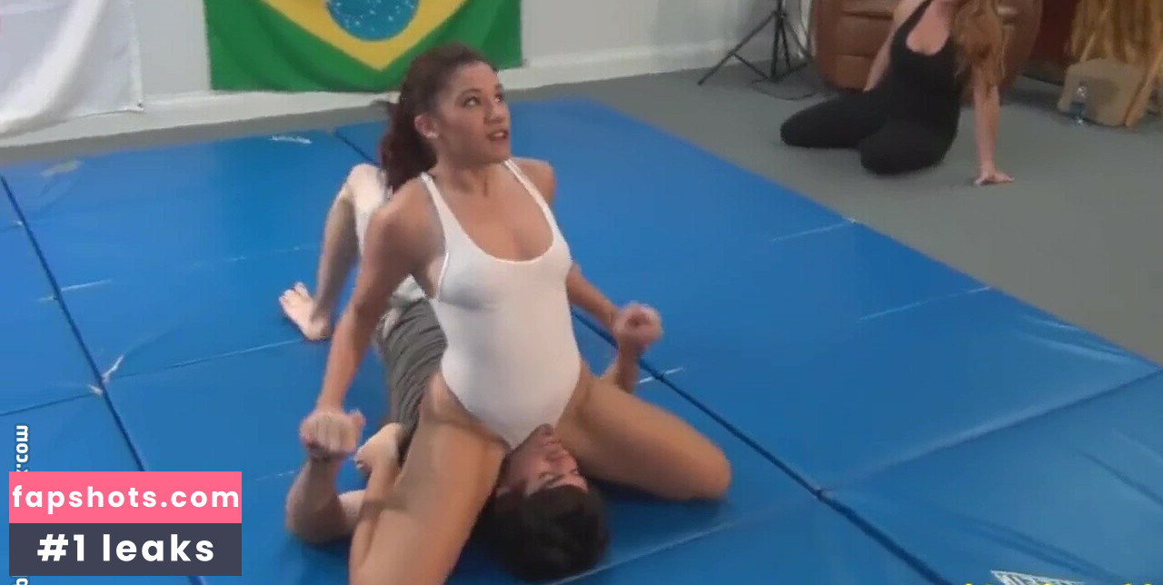 Enchantress Sahrye gallery photo #5