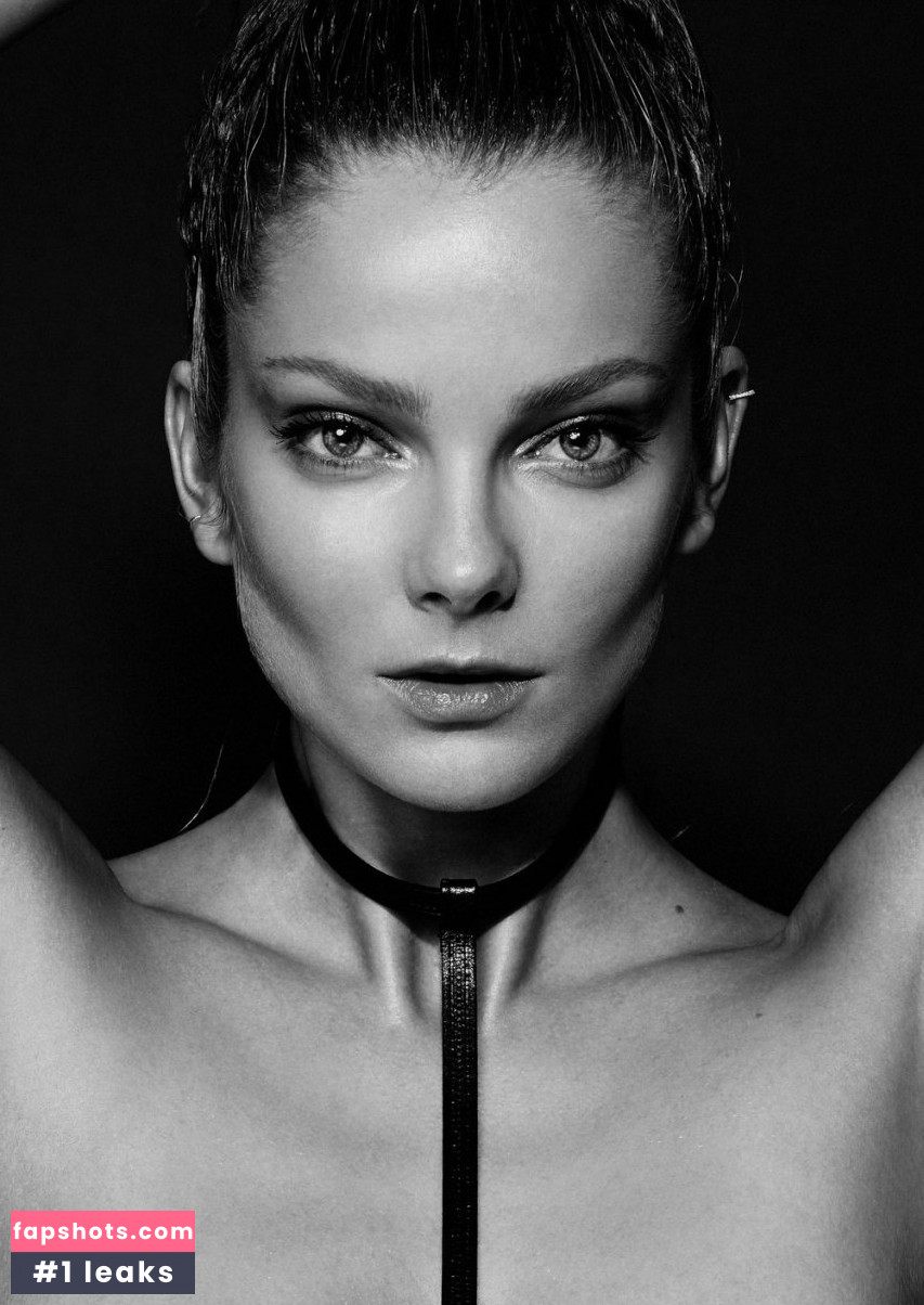 Eniko Mihalik gallery photo #92