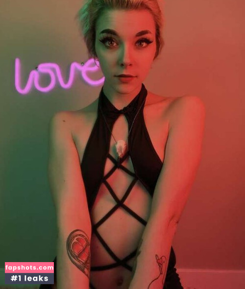 Envy Anne gallery photo #1713