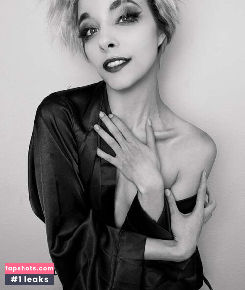 Envy Anne gallery photo #1947