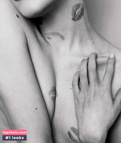 Envy Anne gallery photo #1948