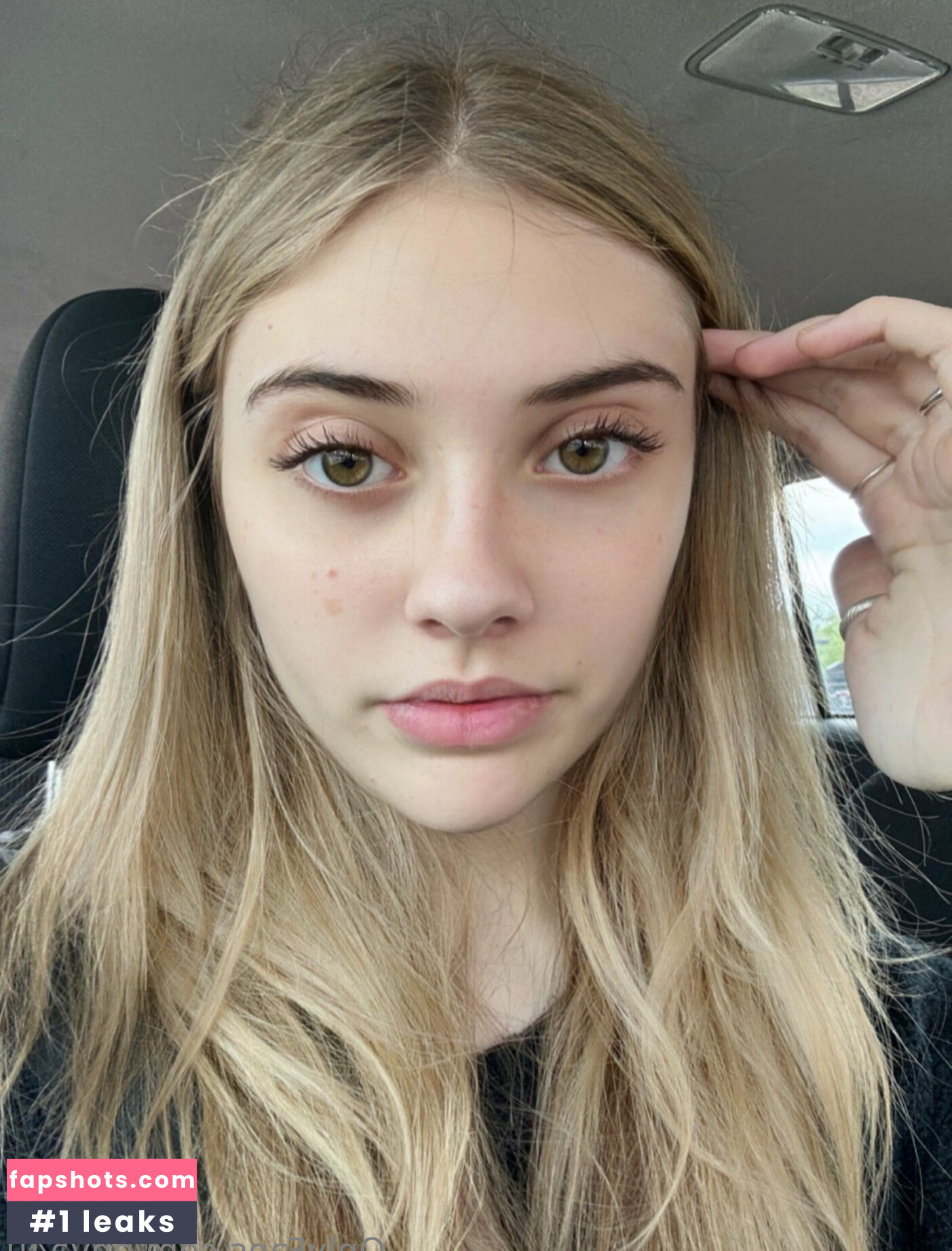 Enya Skarsgård gallery photo #5