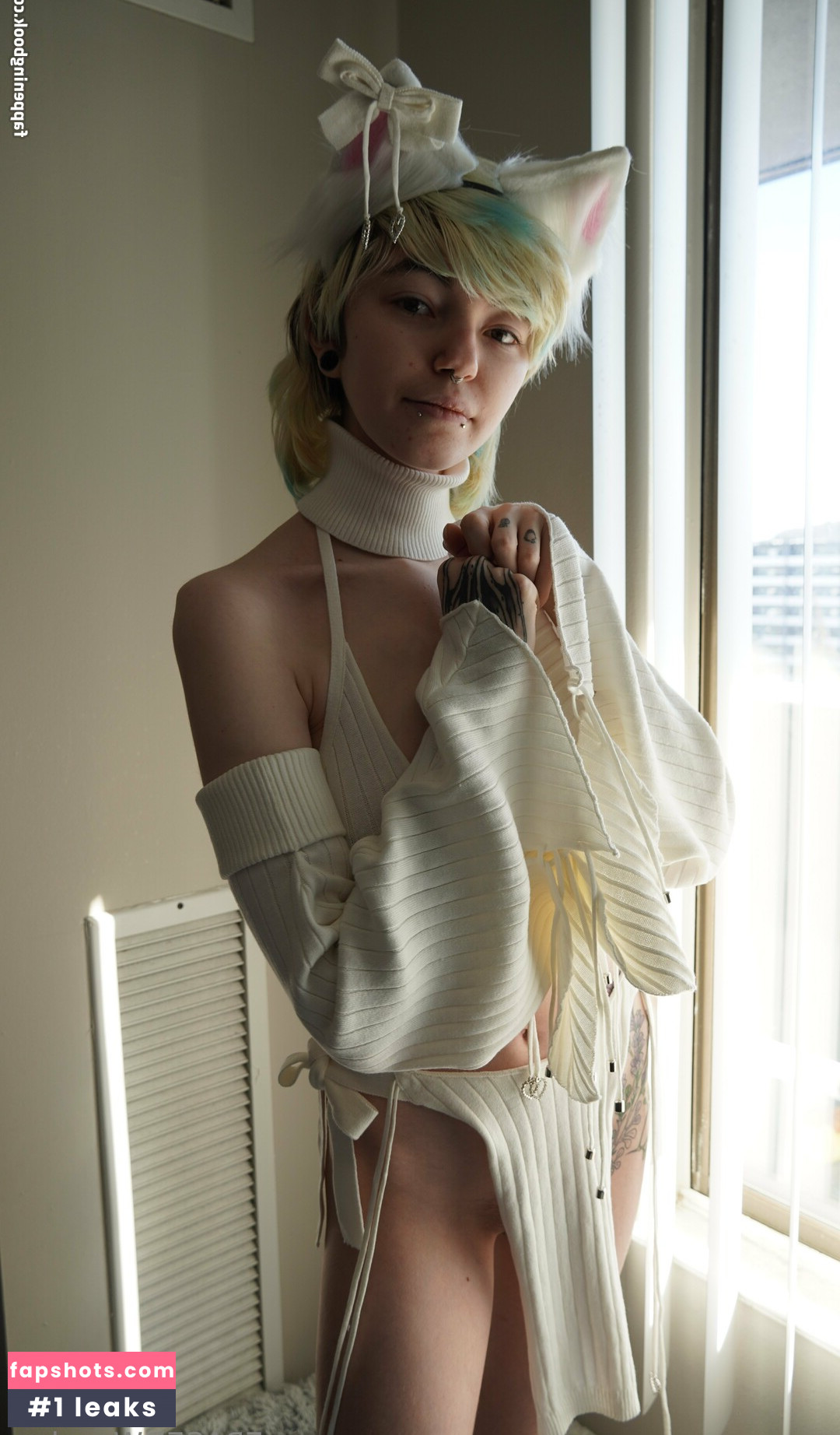 erasedweeaboo nude babe gallery