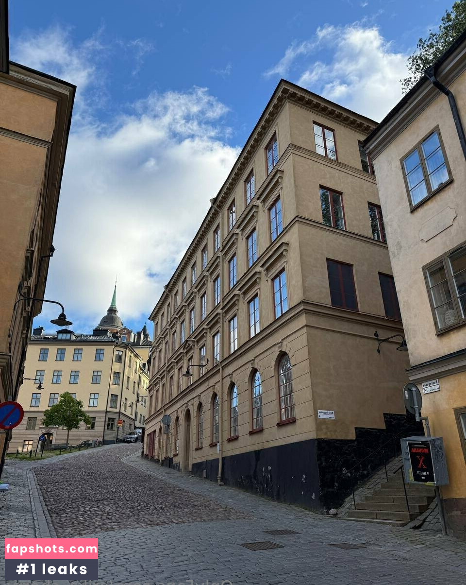 erika_cherry gallery photo #2