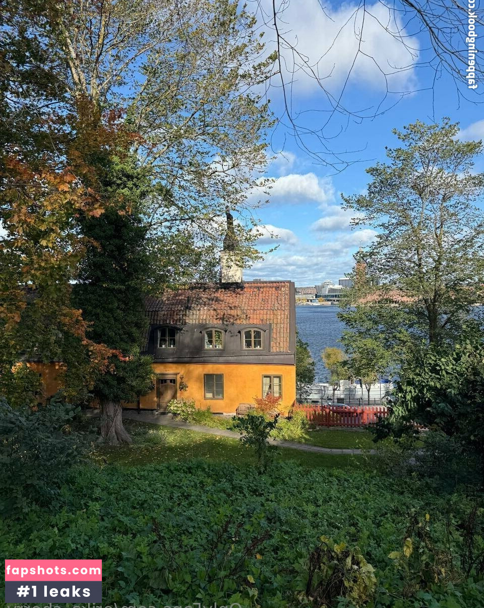 erika_cherry gallery photo #3