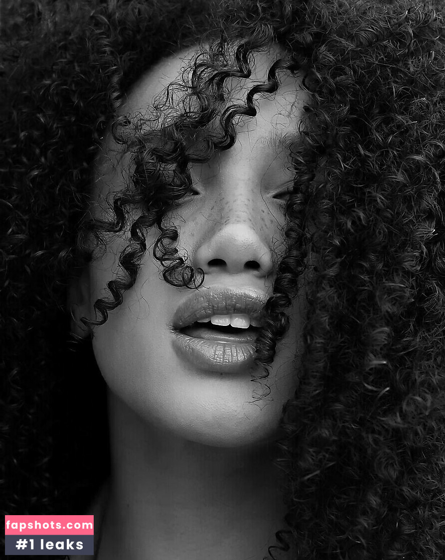 Erika Crisi Nude Leaks OnlyFans Photos #3 - LeakJerk