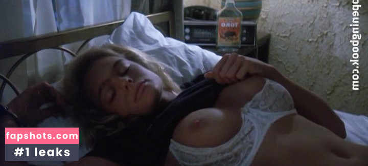 Erika Eleniak gallery photo #61