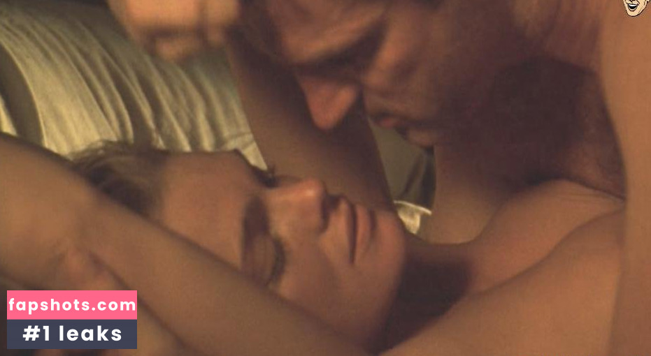 Erika Eleniak gallery photo #66