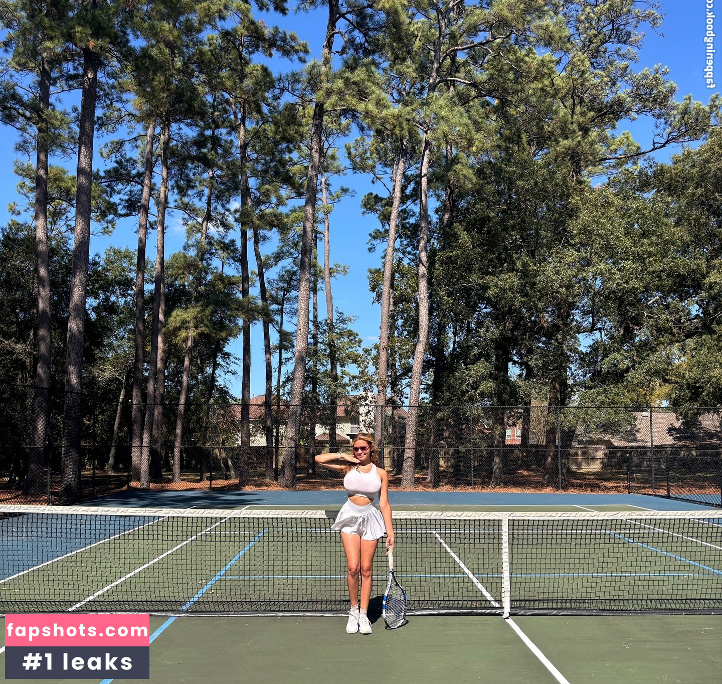 Erika M Diaz gallery photo #12