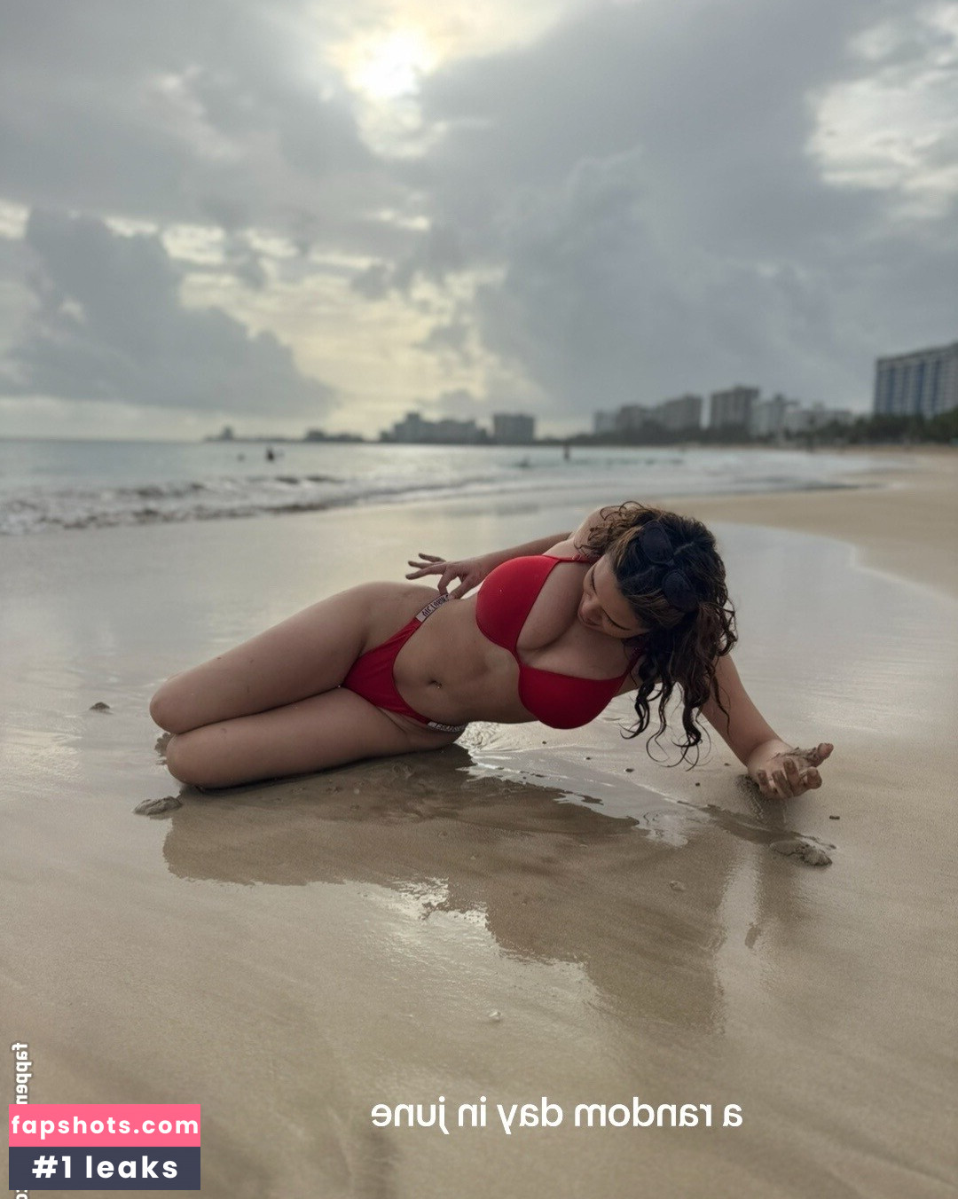 Erika M Diaz gallery photo #8