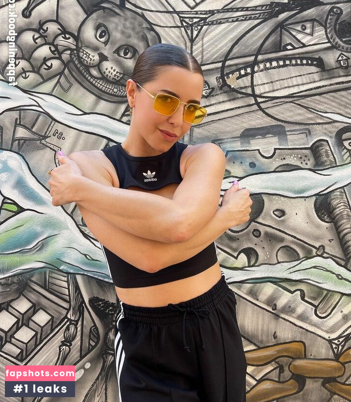 Erika Sanz gallery photo #8