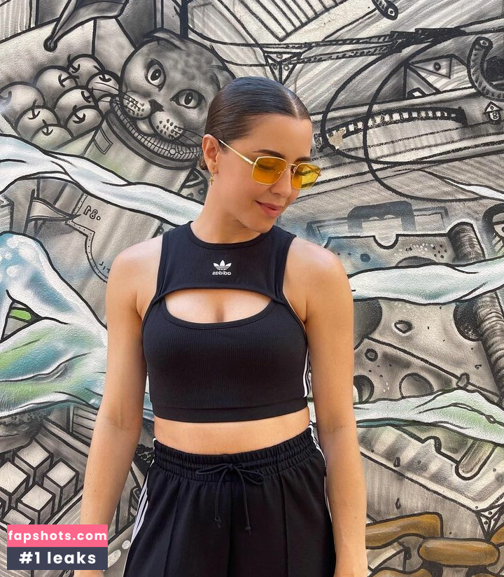 Erika Sanz gallery photo #10