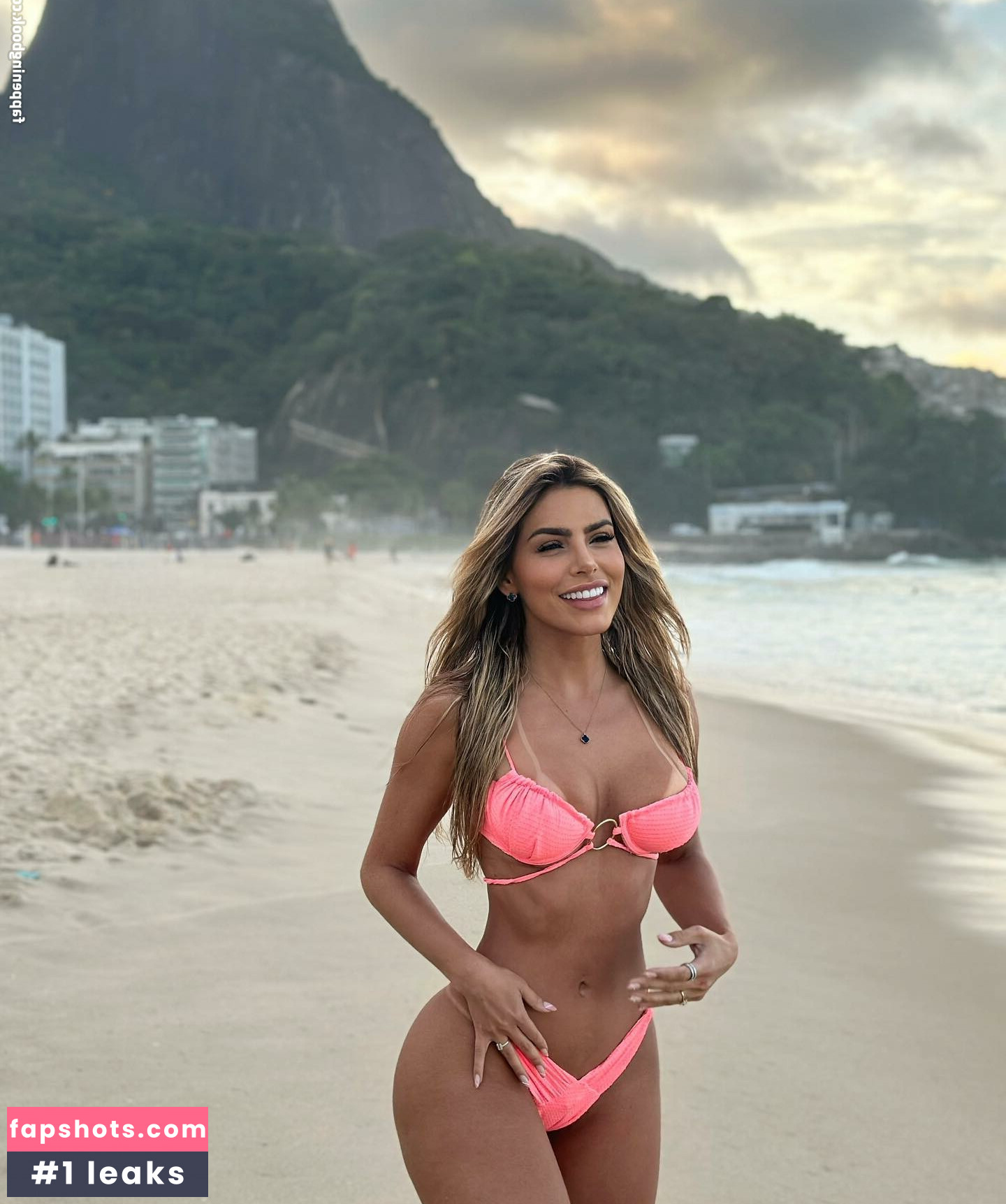 Erika Schneider gallery photo #41