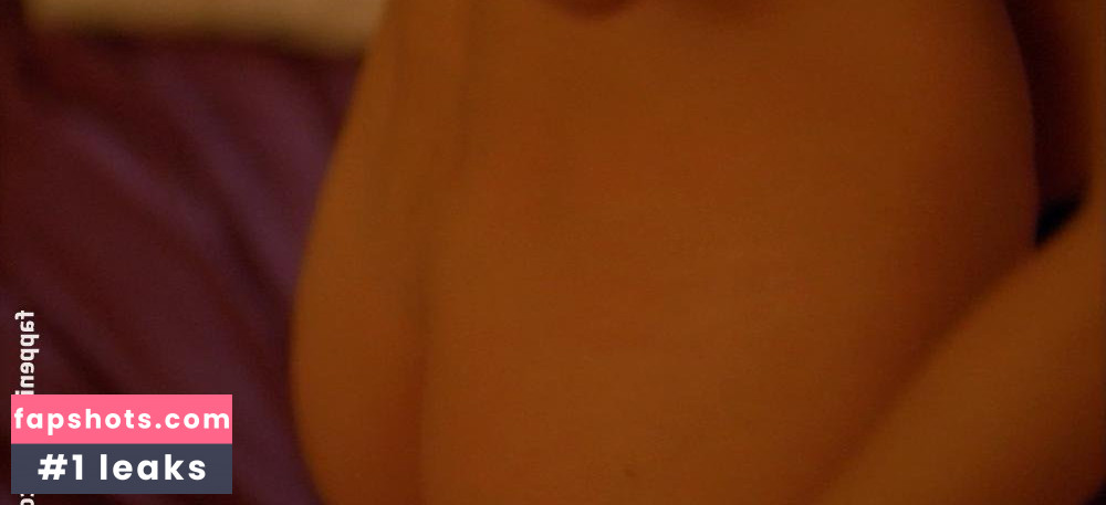 Erika Smith gallery photo #5