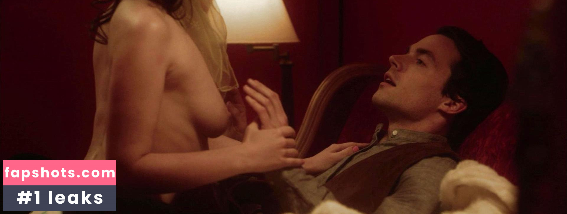 Erika Smith gallery photo #43