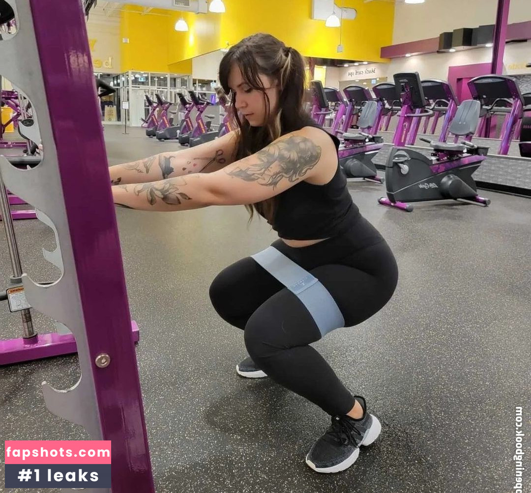 Erika Szabo gallery photo #29