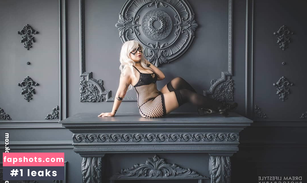 Erika Szabo gallery photo #30