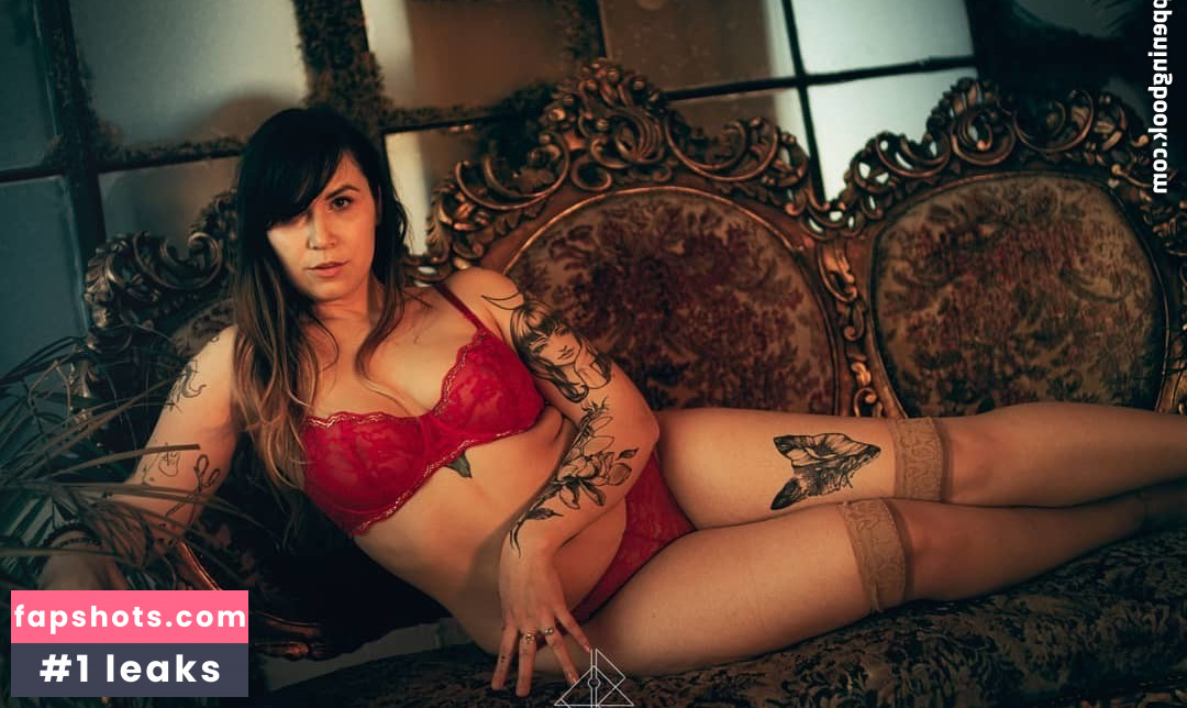 Erika Szabo gallery photo #39