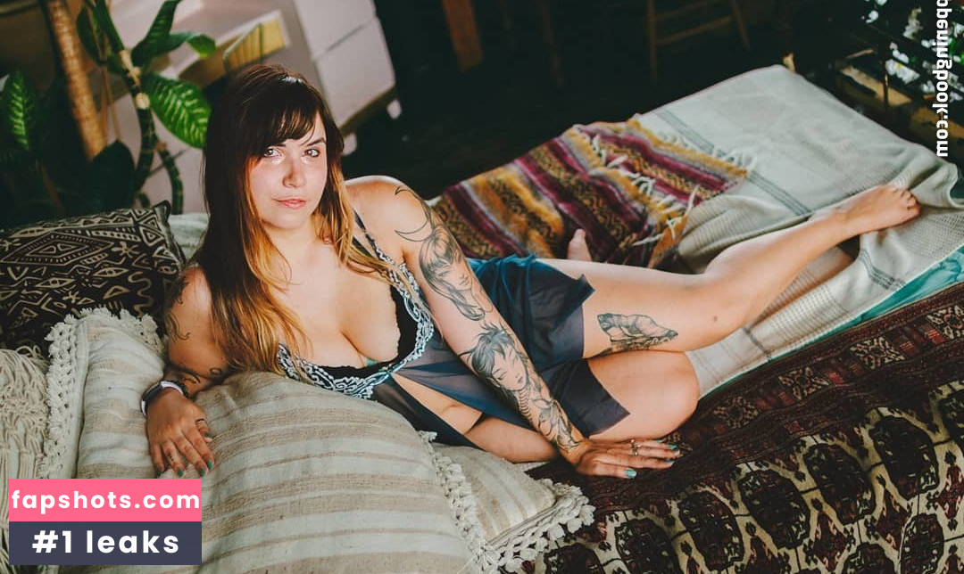 Erika Szabo gallery photo #41