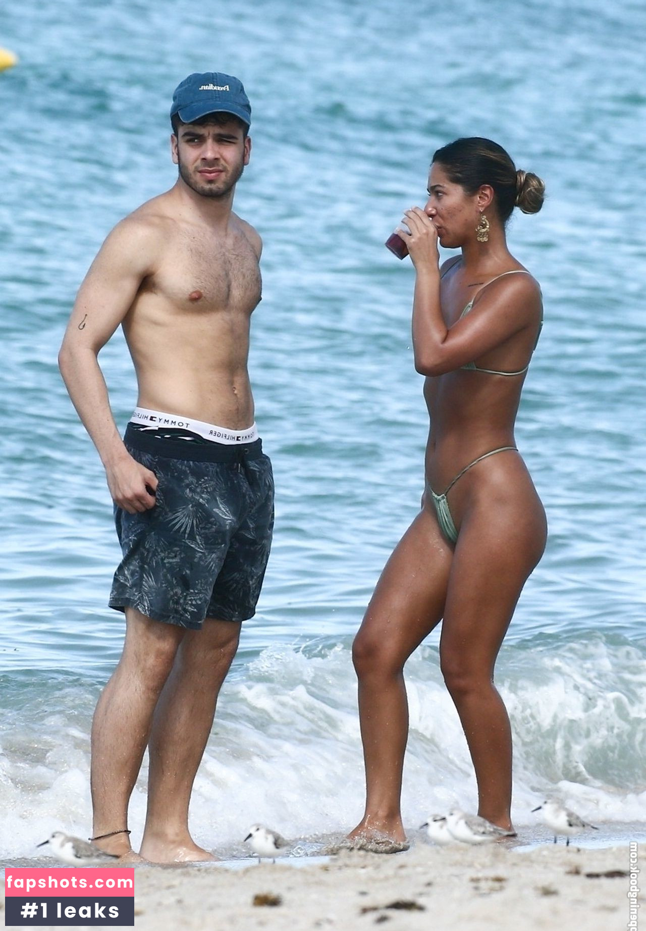 Erika Wheaton gallery photo #24