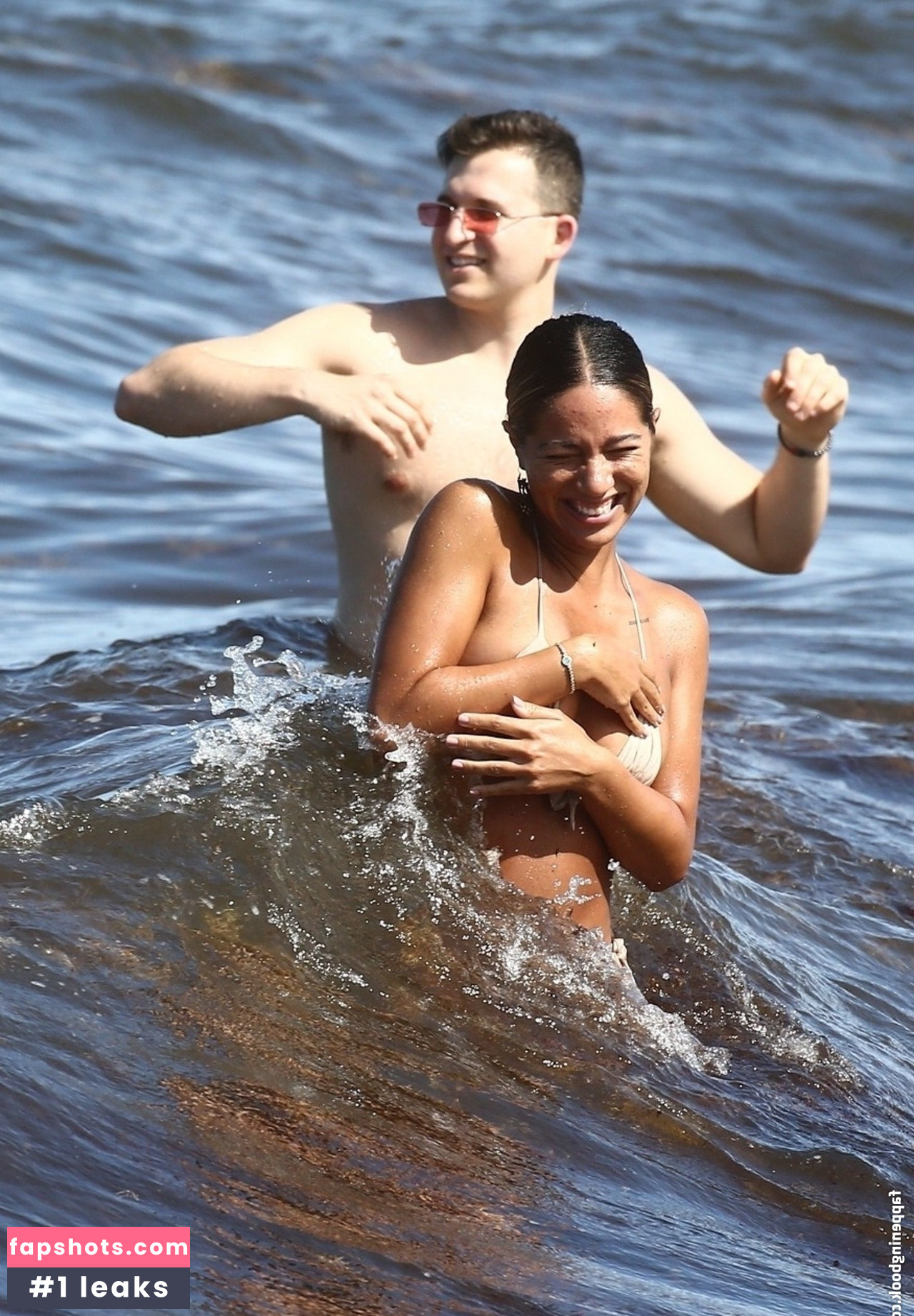 Erika Wheaton gallery photo #29