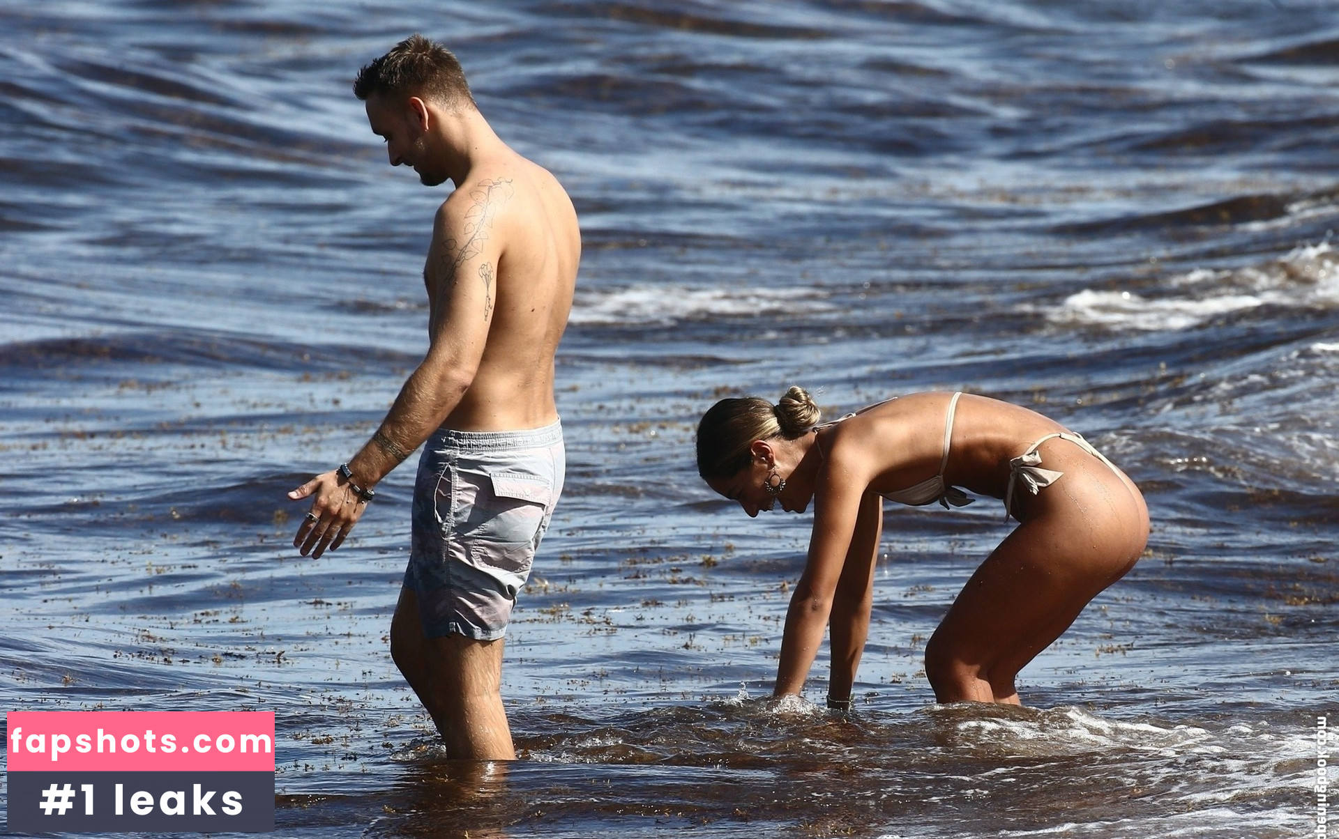 Erika Wheaton gallery photo #30