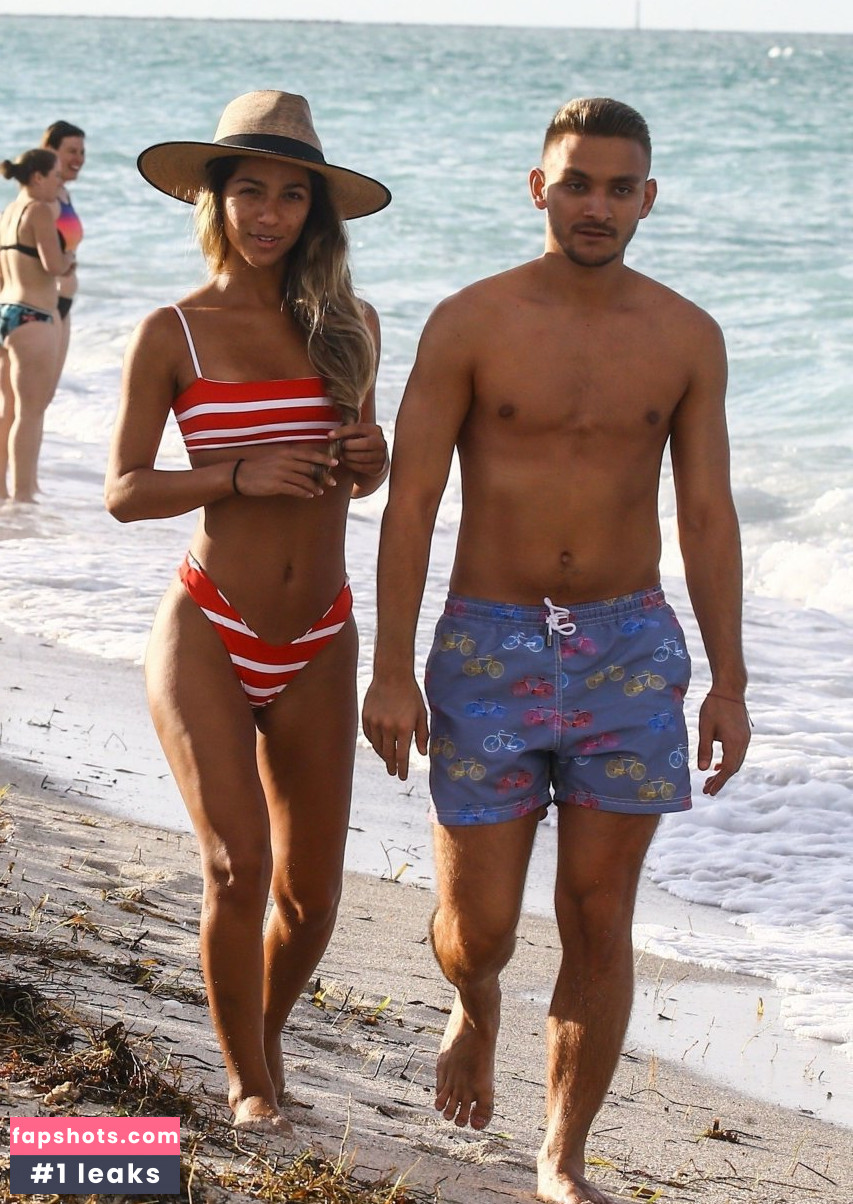 Erika Wheaton gallery photo #52