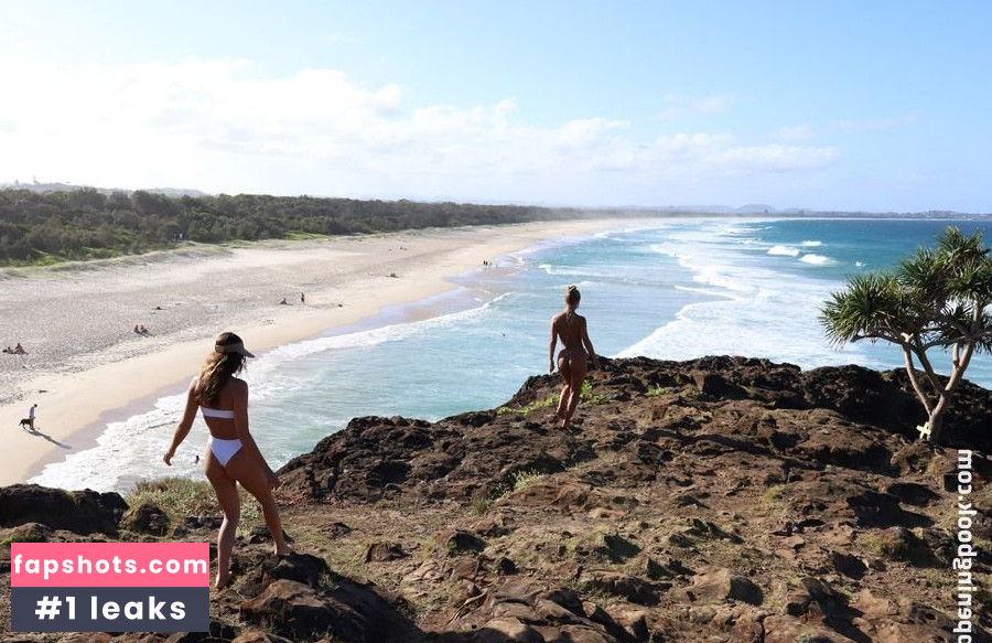 Erika Wheaton gallery photo #85