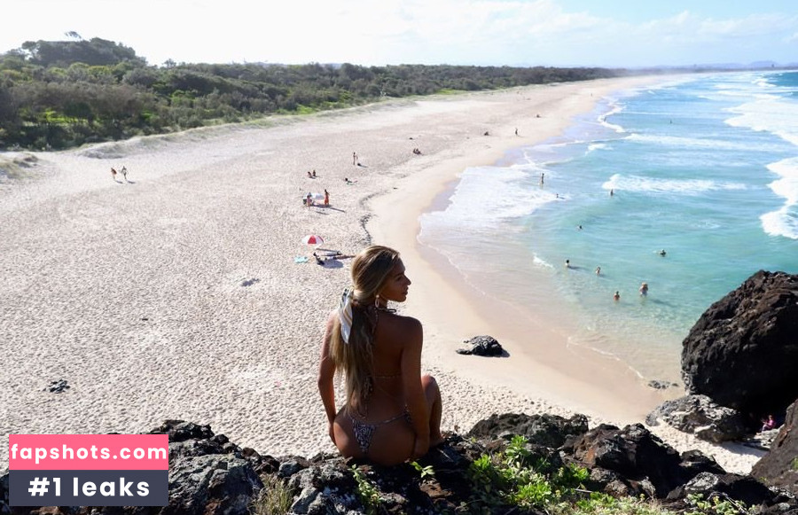 Erika Wheaton gallery photo #86