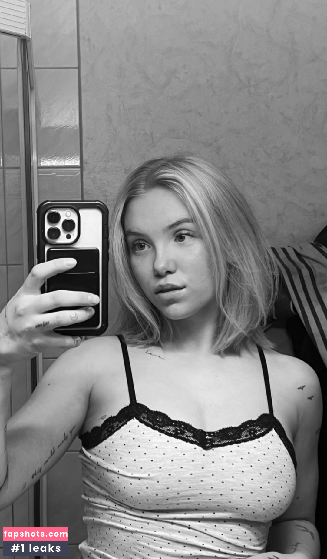 Erikalindgr3n gallery photo #2