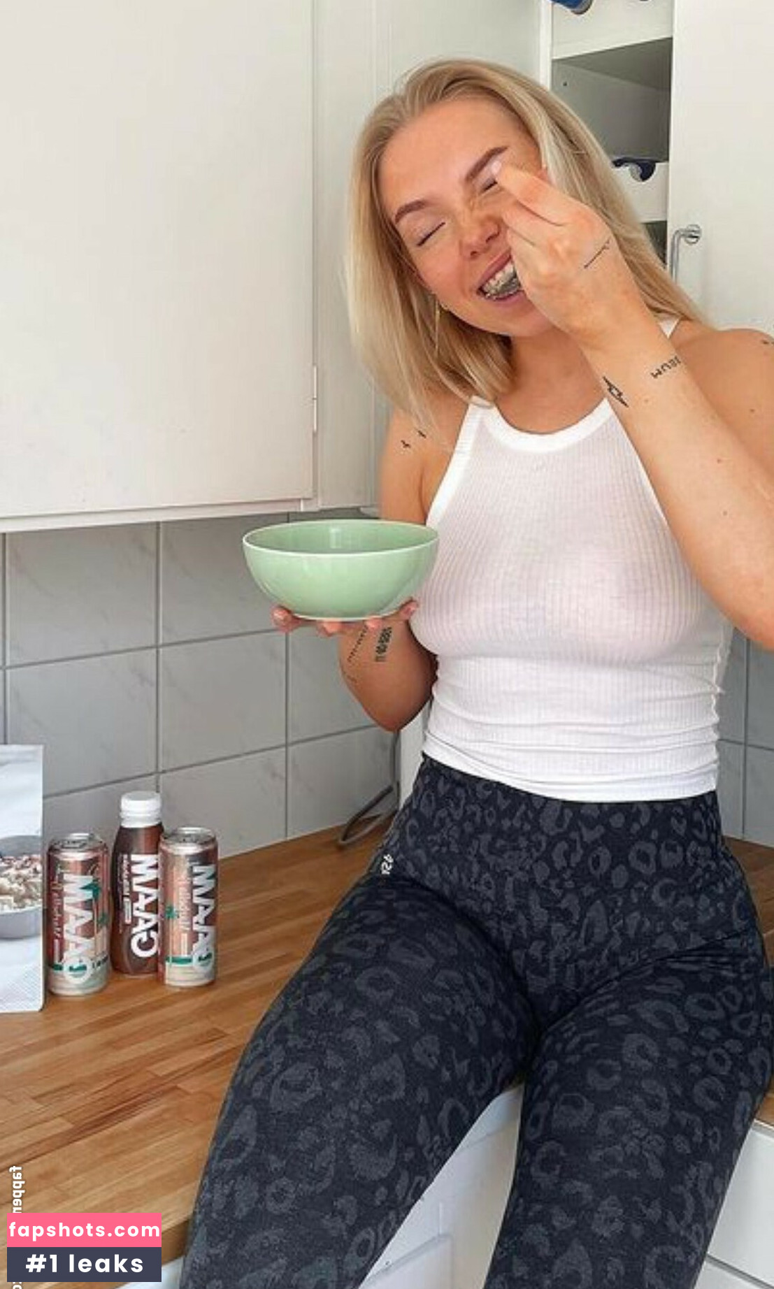 Erikalindgr3n gallery photo #20