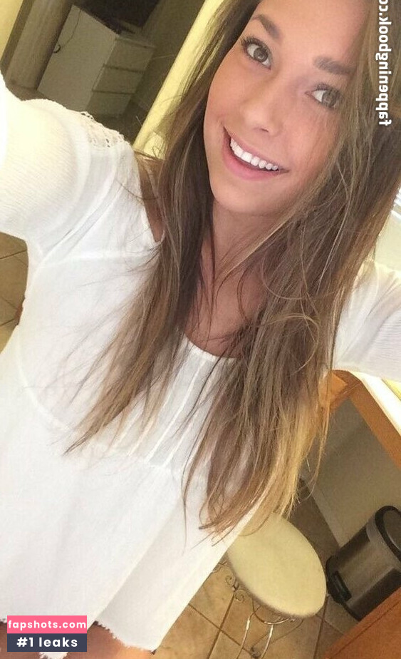 Erin Ashford gallery photo #129