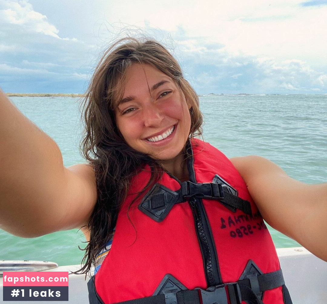 Erin Ashford gallery photo #153