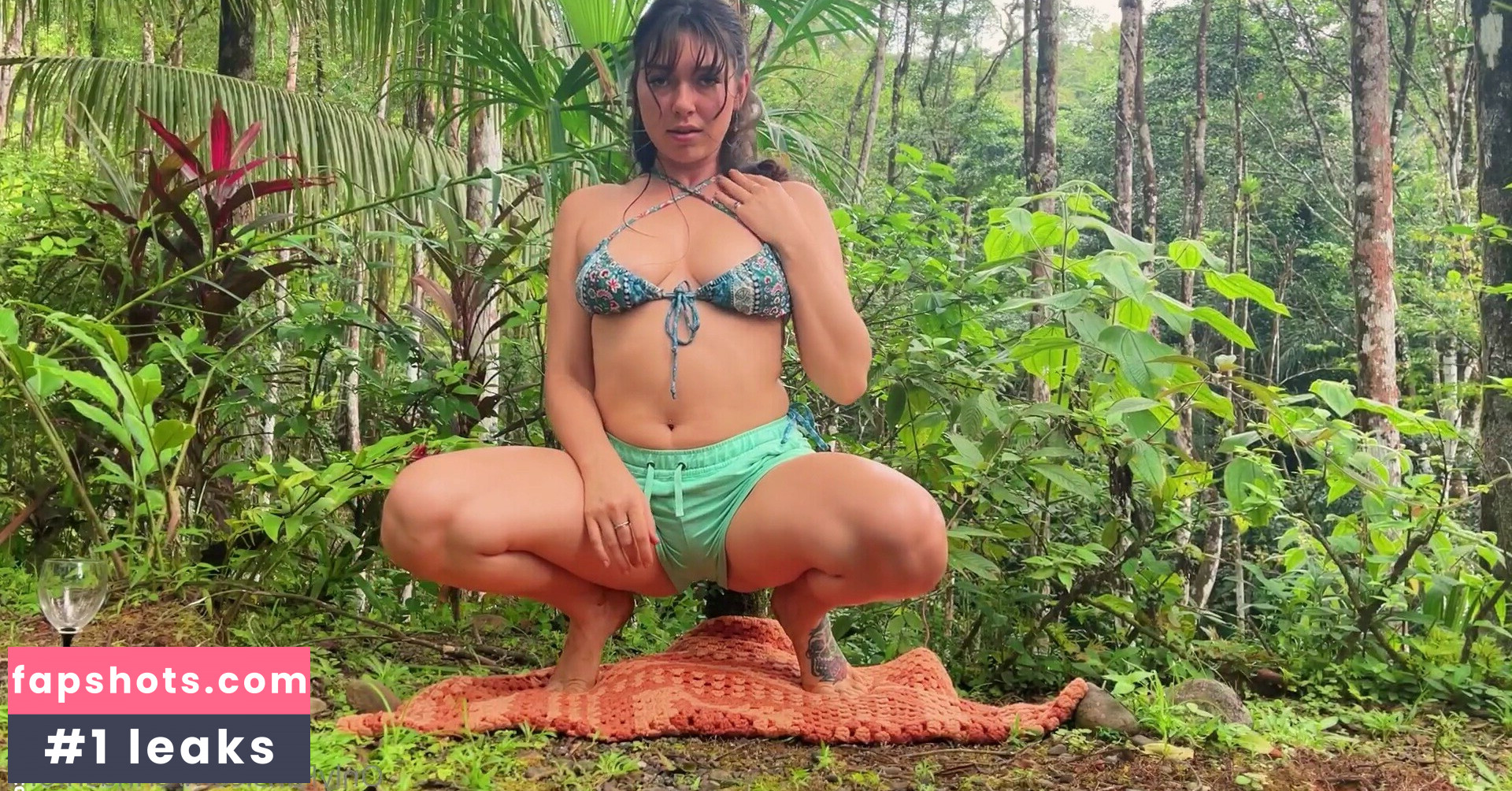 Erin Ashford gallery photo #215