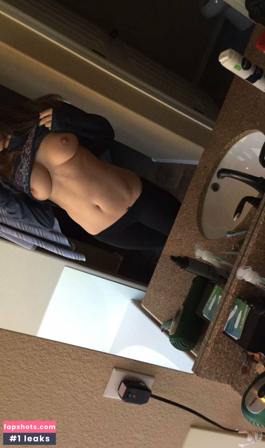 Erin Ashford gallery photo #39