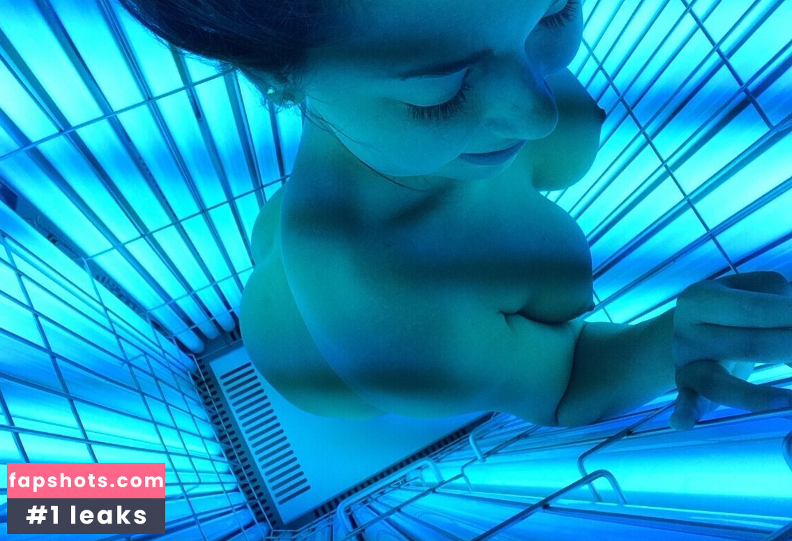 Erin Ashford gallery photo #407