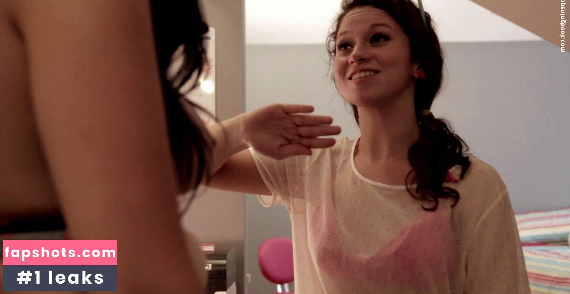 Erin Cline gallery photo #6