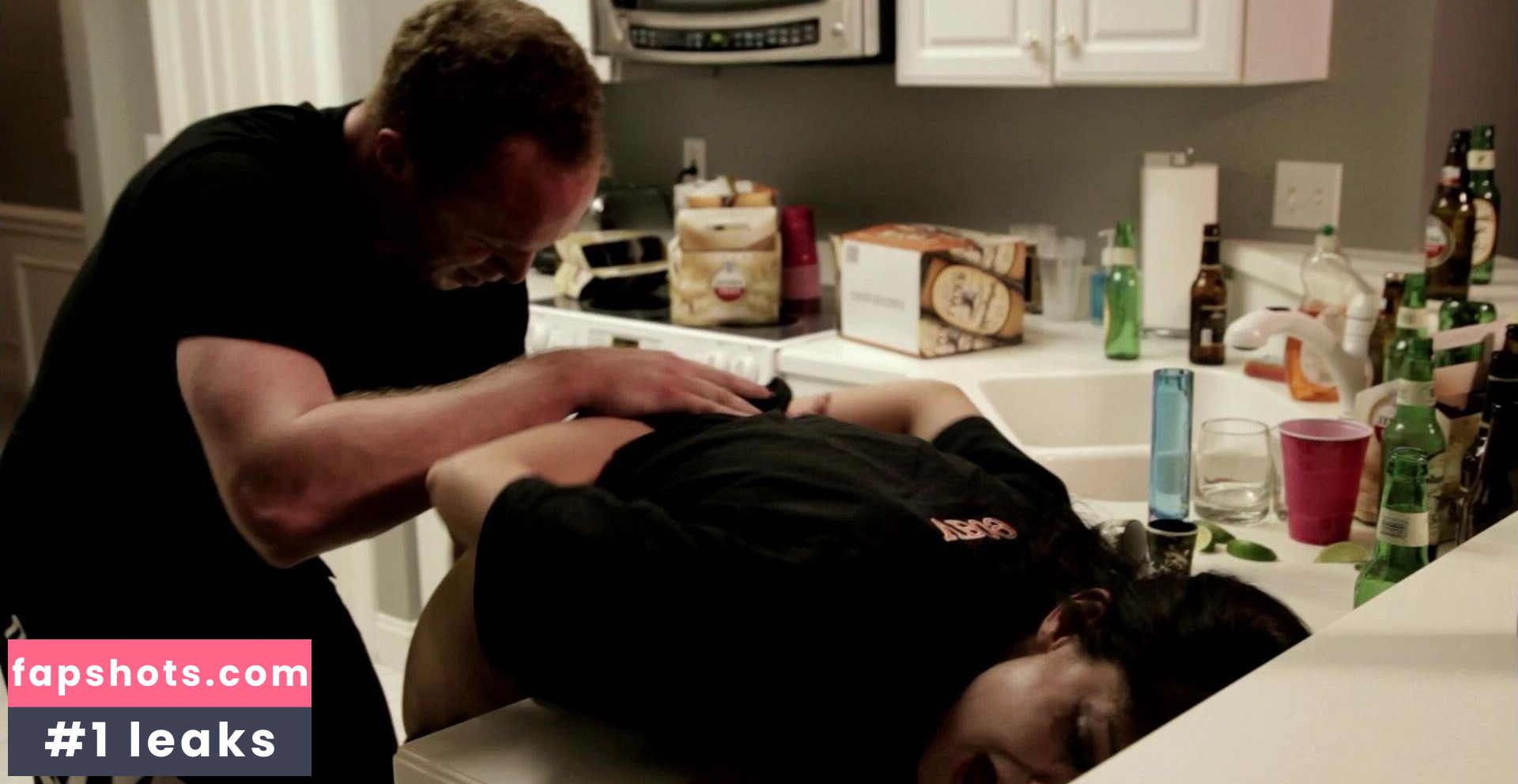 Erin Cline gallery photo #9