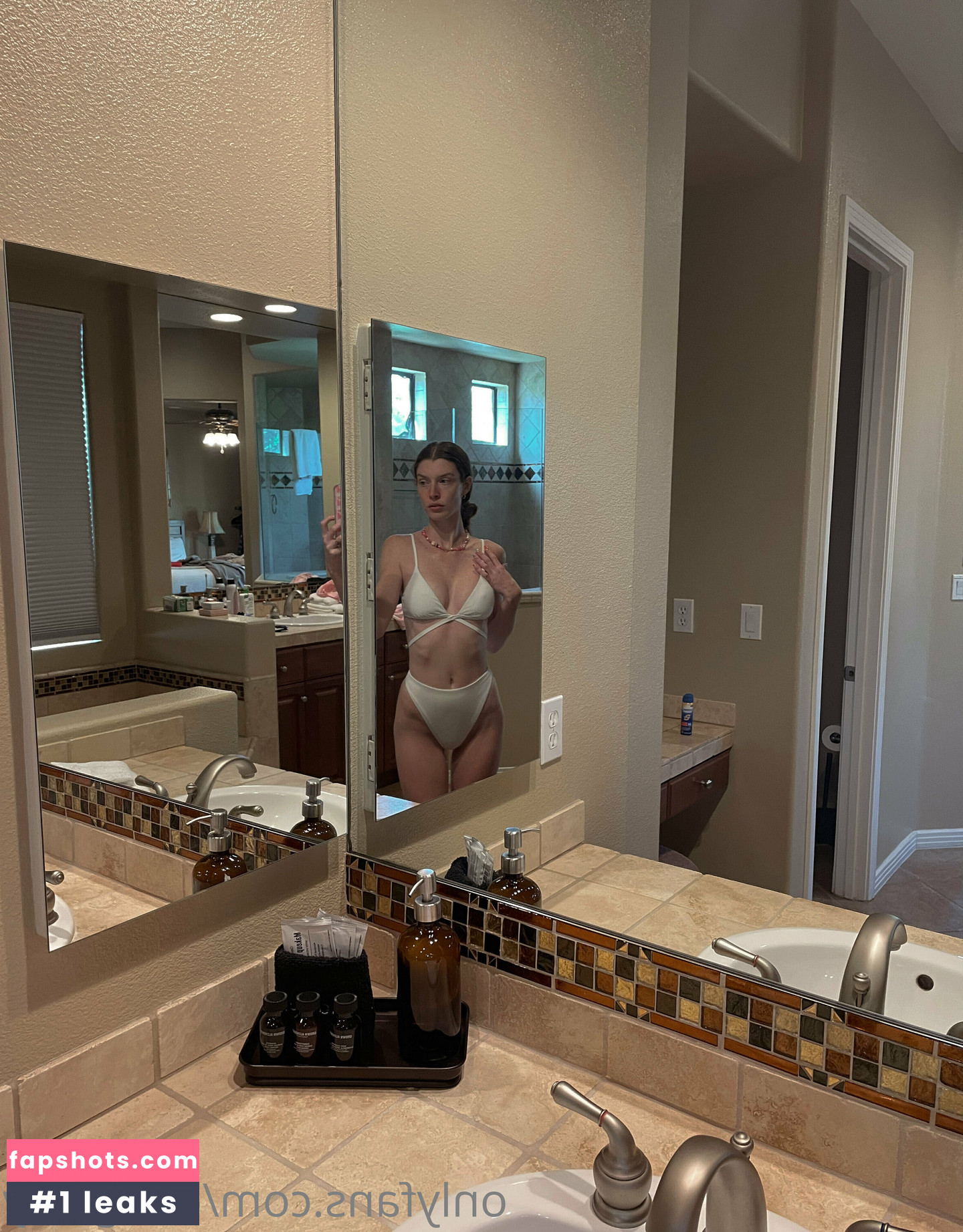 Erin Gilfoy gallery photo #155