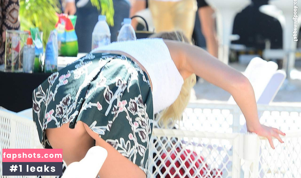 Erin Heatherton gallery photo #74