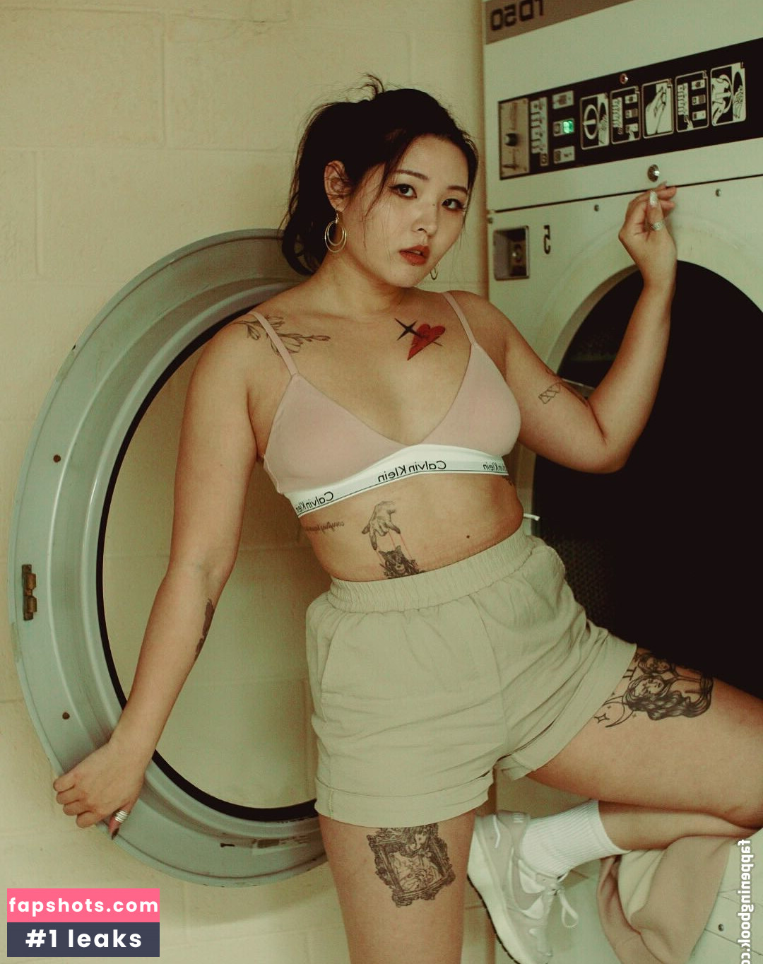 Erin Li gallery photo #21