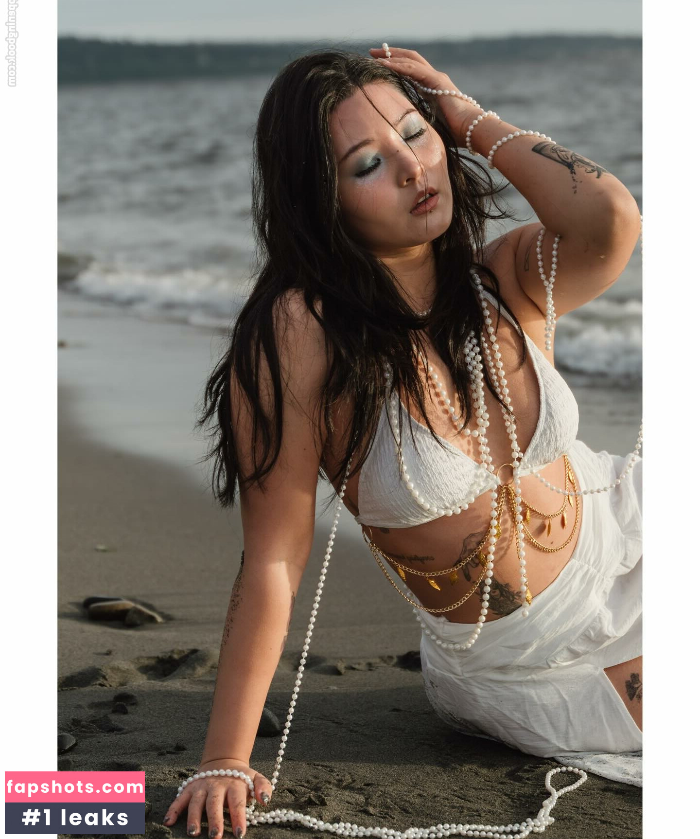 Erin Li gallery photo #24